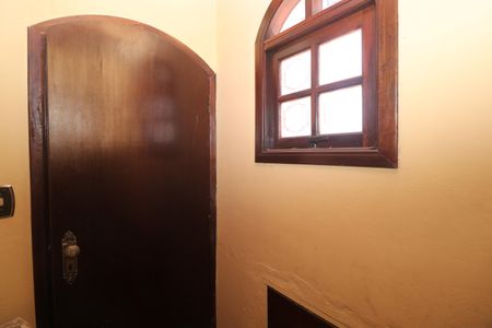 Casa para alugar com 286m², 3 quartos e 1 vagaBanheiro de serviço