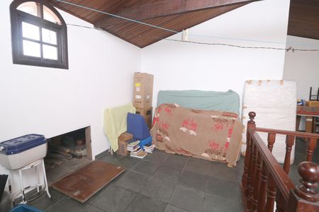 Casa para alugar com 286m², 3 quartos e 1 vagaSótão