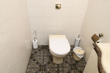 Casa para alugar com 286m², 3 quartos e 1 vagaLavabo