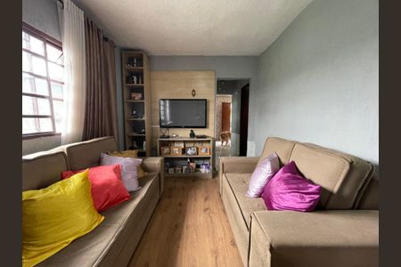 Sala de casa à venda com 4 quartos, 130m² em Vila Sao Domingos, São Paulo