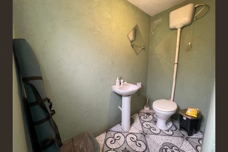 Casa à venda com 130m², 4 quartos e 1 vagaBanheiro 2