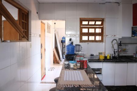 Apartamento à venda com 127m², 4 quartos e sem vagaCozinha