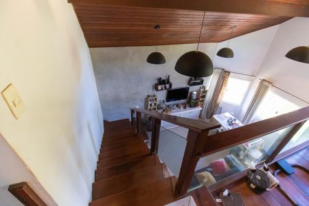 Escada  de casa à venda com 2 quartos, 485m² em Engenho do Mato, Niterói