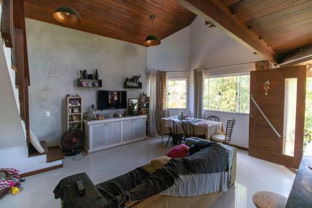 Sala de casa à venda com 2 quartos, 485m² em Engenho do Mato, Niterói