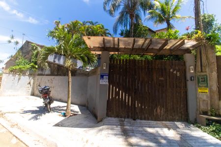 Casa à venda com 485m², 2 quartos e 2 vagas Casa à venda com 485m², 2 quartos e 2 vagasPlaquinha