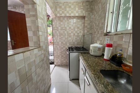 Casa à venda com 250m², 4 quartos e sem vaga Casa à venda com 250m², 4 quartos e sem vagaCozinha