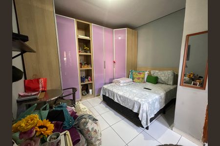 Casa à venda com 250m², 4 quartos e sem vaga Casa à venda com 250m², 4 quartos e sem vagaQuarto 4