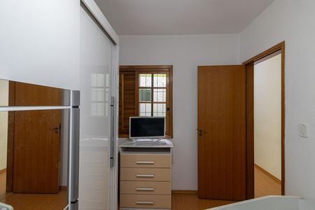 Casa à venda com 220m², 3 quartos e 5 vagasQuarto 2