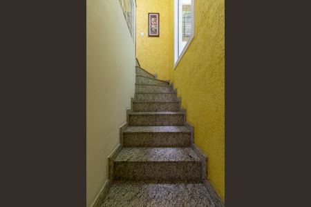 Casa à venda com 220m², 3 quartos e 5 vagasEscada