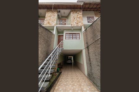 Casa à venda com 220m², 3 quartos e 5 vagasFachada Interna 