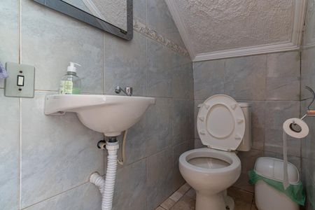 Casa à venda com 220m², 3 quartos e 5 vagasLavabo