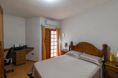 Casa à venda com 220m², 3 quartos e 5 vagasSuíte 