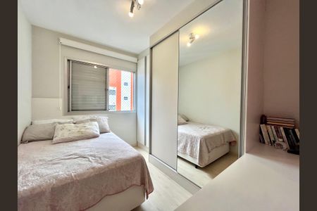 Apartamento à venda com 60m², 2 quartos e 2 vagasQuarto 2