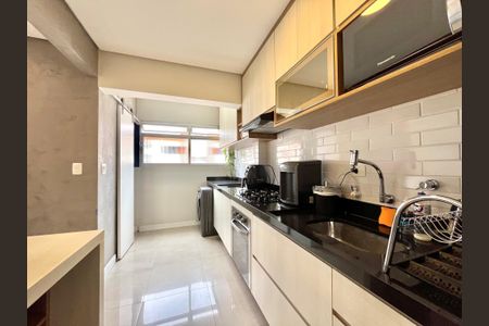 Apartamento à venda com 60m², 2 quartos e 2 vagasCozinha