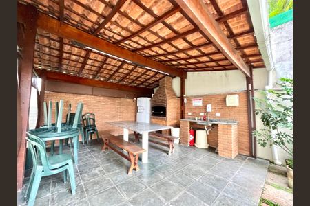 Apartamento à venda com 60m², 2 quartos e 2 vagasÁrea comum - Churrasqueira