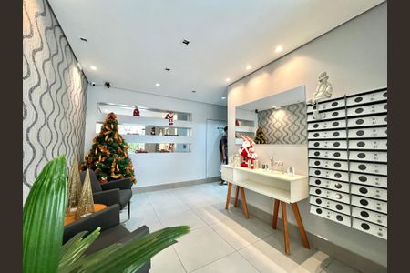 Apartamento à venda com 60m², 2 quartos e 2 vagasHall social