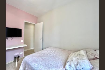 Apartamento à venda com 60m², 2 quartos e 2 vagasQuarto 2