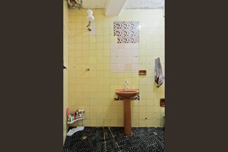 Casa à venda com 176m², 3 quartos e 2 vagasCasa 2 - banheiro