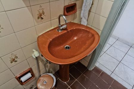 Casa à venda com 176m², 3 quartos e 2 vagasBanheiro