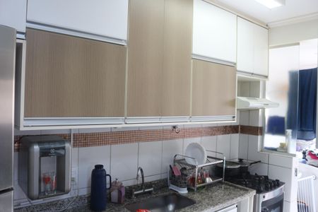 Apartamento à venda com 70m², 2 quartos e 2 vagasCozinha