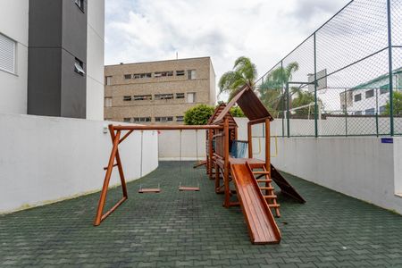 Apartamento para alugar com 55m², 2 quartos e 1 vaga Apartamento para alugar com 55m², 2 quartos e 1 vagaÁrea comum - Playground