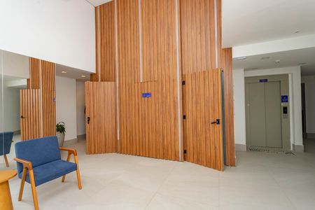 Apartamento para alugar com 55m², 2 quartos e 1 vaga Apartamento para alugar com 55m², 2 quartos e 1 vagaHall social