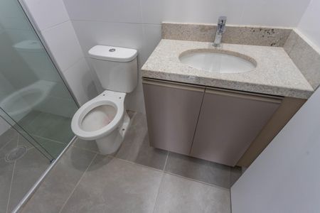 Apartamento para alugar com 55m², 2 quartos e 1 vaga Apartamento para alugar com 55m², 2 quartos e 1 vagaBanheiro da suíte