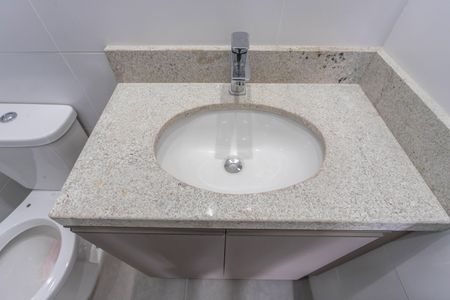 Apartamento para alugar com 55m², 2 quartos e 1 vaga Apartamento para alugar com 55m², 2 quartos e 1 vagaBanheiro da suíte