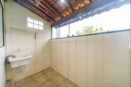 Casa de condomínio para alugar com 60m², 2 quartos e 1 vagaÁrea de Serviço