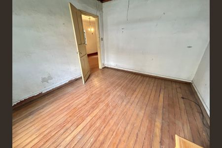 Casa à venda com 200m², 3 quartos e 5 vagas Casa à venda com 200m², 3 quartos e 5 vagasQuarto 2