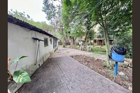 Casa à venda com 200m², 3 quartos e 5 vagas Casa à venda com 200m², 3 quartos e 5 vagasQuintal