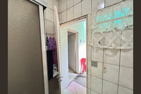 Casa à venda com 200m², 3 quartos e 5 vagas Casa à venda com 200m², 3 quartos e 5 vagasBanheiro 1