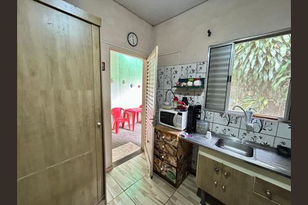 Casa à venda com 200m², 3 quartos e 5 vagas Casa à venda com 200m², 3 quartos e 5 vagasCozinha