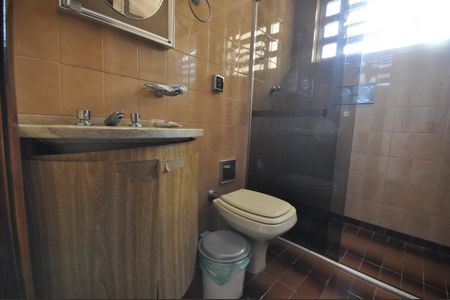 Casa para alugar com 190m², 3 quartos e 2 vagasBanheiro Social