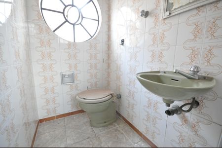 Casa para alugar com 190m², 3 quartos e 2 vagasBanheiro de serviço