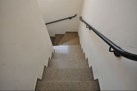 Casa para alugar com 190m², 3 quartos e 2 vagasEscada