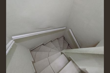 Casa à venda com 125m², 3 quartos e 3 vagasEscada 