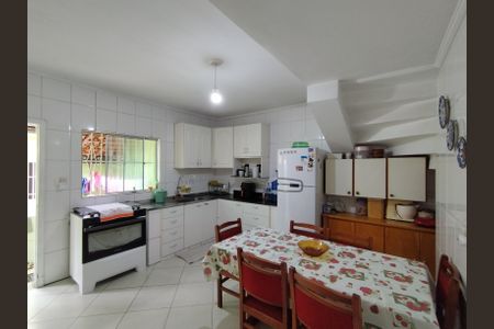 Casa à venda com 125m², 3 quartos e 3 vagasCozinha - Armários