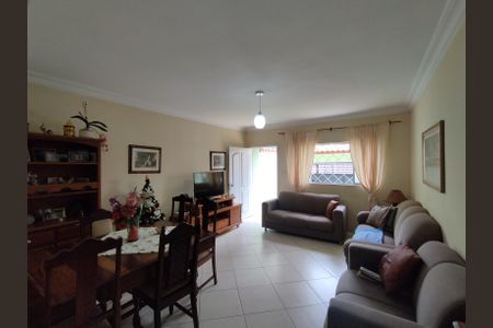 Casa à venda com 125m², 3 quartos e 3 vagasSala 