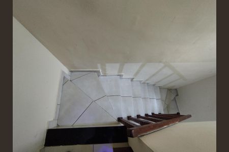 Casa à venda com 125m², 3 quartos e 3 vagasEscada 