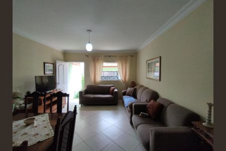 Casa à venda com 125m², 3 quartos e 3 vagasSala 