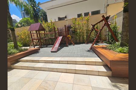 Apartamento à venda com 233m², 4 quartos e 3 vagasÁrea comum - Playground