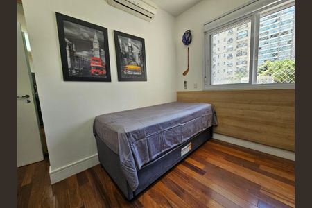 Apartamento à venda com 233m², 4 quartos e 3 vagasSuíte 2