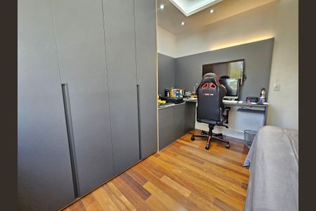 Apartamento à venda com 233m², 4 quartos e 3 vagasSuíte 2