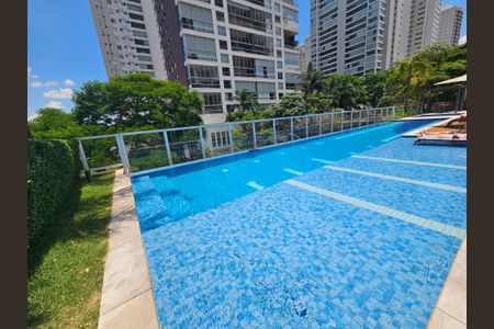 Apartamento à venda com 233m², 4 quartos e 3 vagasÁrea comum - Piscina