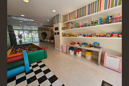 Apartamento à venda com 233m², 4 quartos e 3 vagasBrinquedoteca