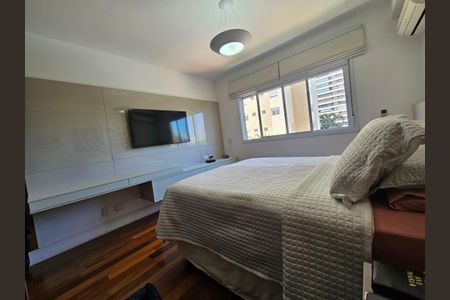 Apartamento à venda com 233m², 4 quartos e 3 vagasSuíte 1
