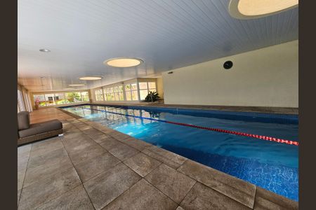 Apartamento à venda com 233m², 4 quartos e 3 vagasPiscina Coberta