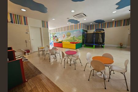 Apartamento à venda com 233m², 4 quartos e 3 vagasBrinquedoteca