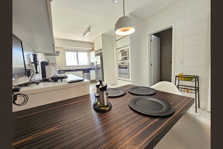 Apartamento à venda com 233m², 4 quartos e 3 vagasCozinha